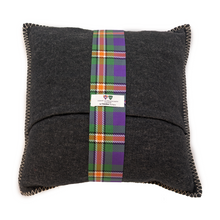 Load image into Gallery viewer, Hobart and William Smith Pillow Cover